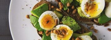 Healthy fats, protein and fibre Nutrient-rich foods and meals